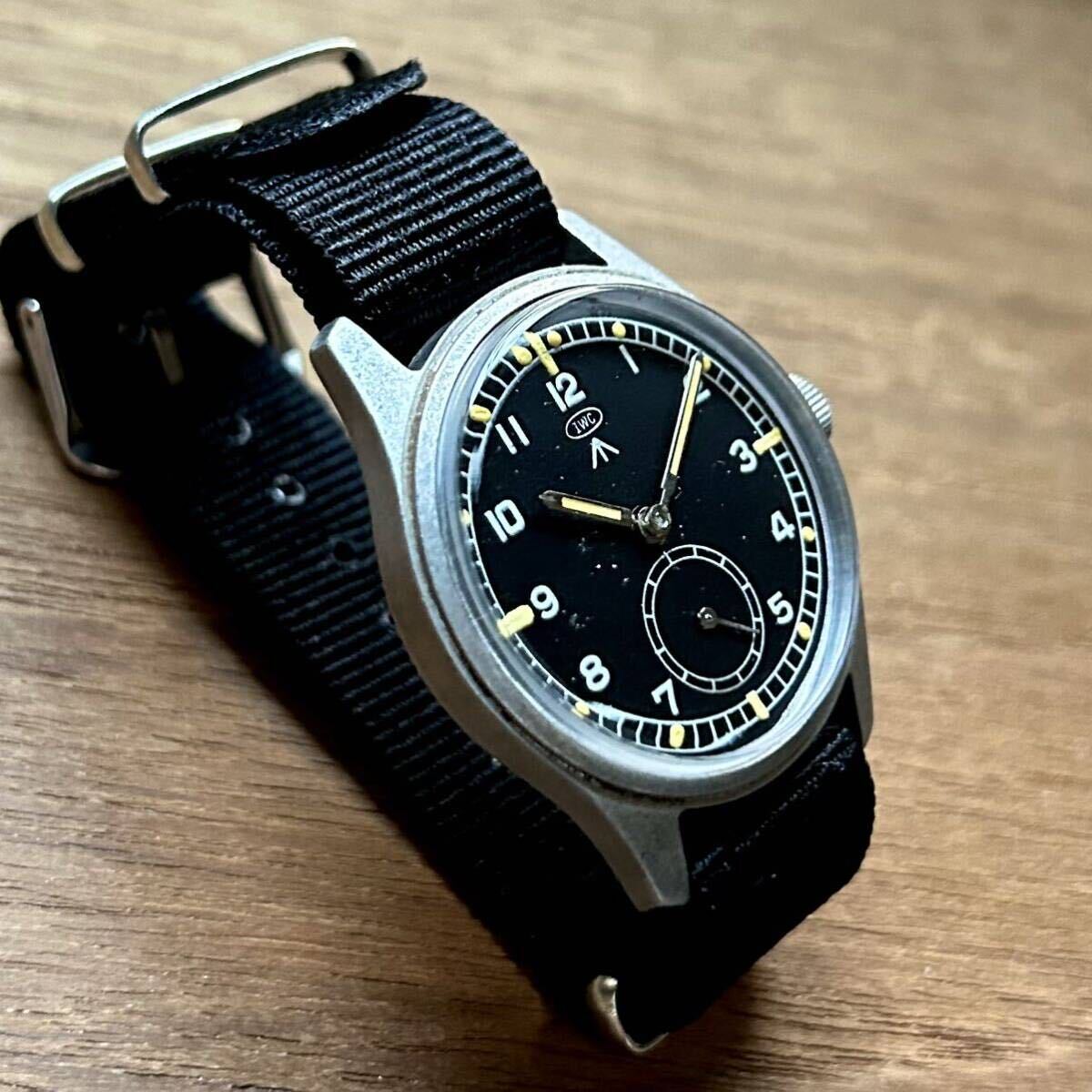 IWC ミリタリー アンティーク 手巻き ジャンク スモールセコンド スモセコ ブロードアロー 腕時計 ヴィンテージ 稼働品 軍用