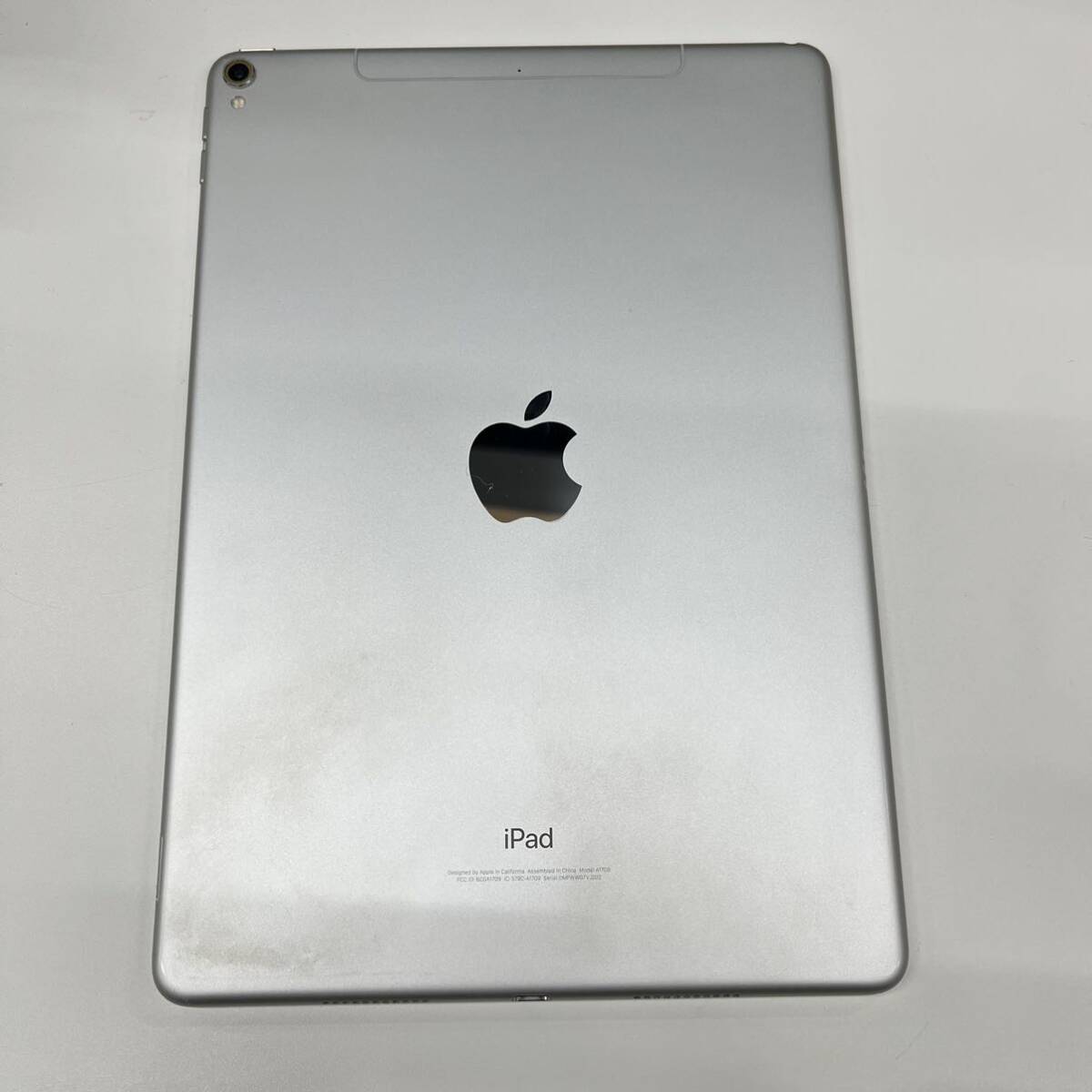 B437【中古品】/ iPad Pro MQF02J/A 10.5インチ アイパッドプロ シルバー 64GB Wi-Fi Cellular KDDI 制限○の画像1