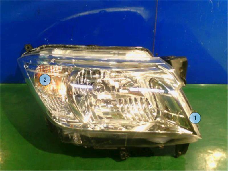 三菱 純正 デリカD2 《 MB36S 》 右ヘッドライト P42500-24001746