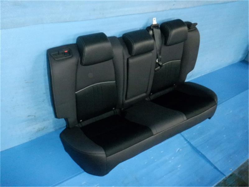  Mazda original CX-3 { DK8AW } rear seats P10700-24006513