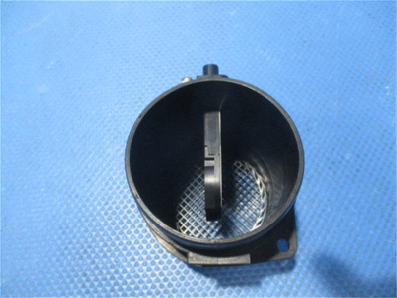  Audi original Audi A4 { 8KCDH } air flow meter P10100-24006325