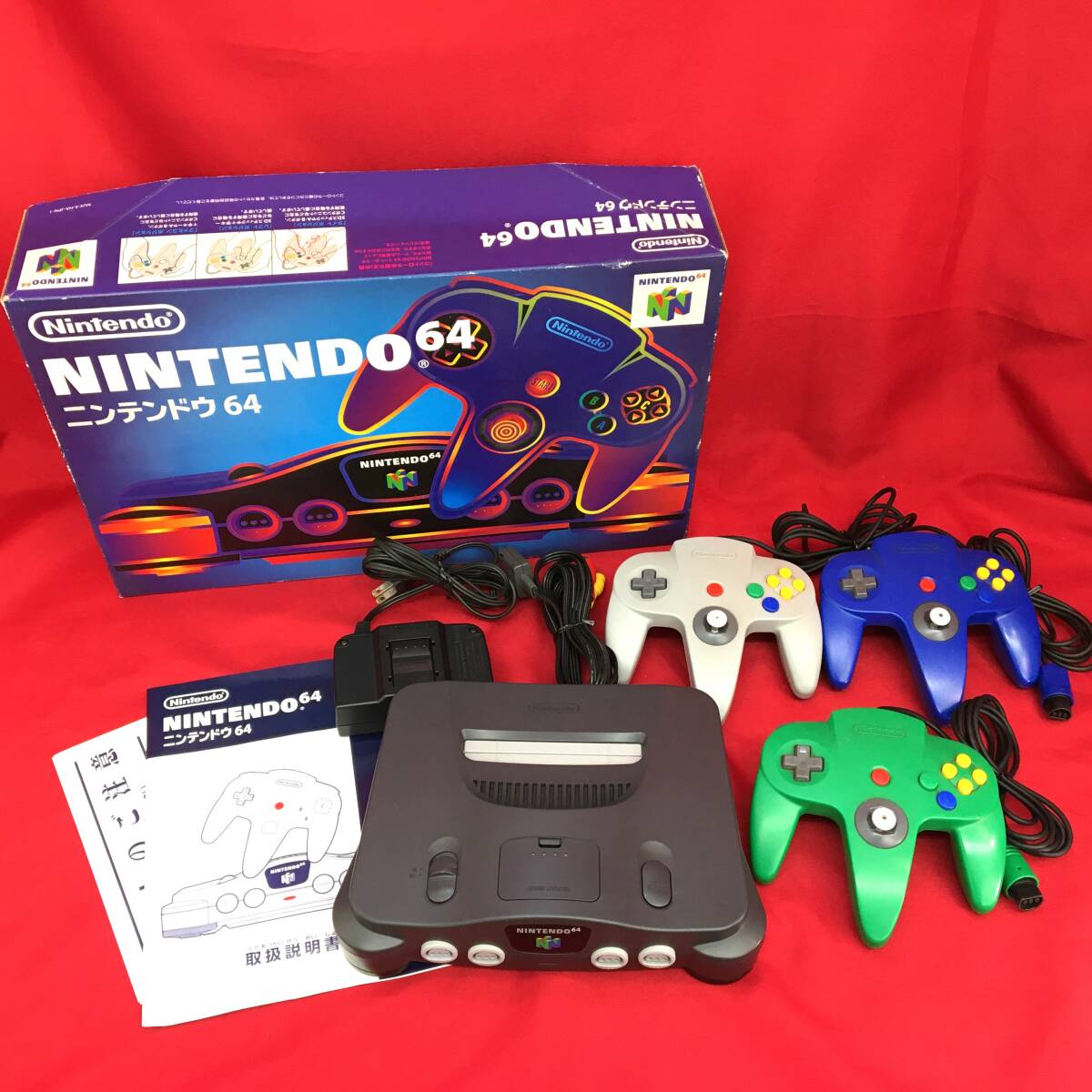 ☆NINTENDO64本体/動作確認済【NINTENDO64本体NUS-001（JPN）/コントローラー（グレー・グリーン・ブルー）】ニンテンドウ64/現状品 A19☆の画像1