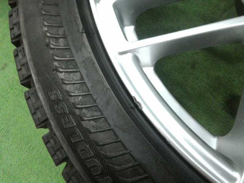 Delmore/BS20インチスタッドレス4本 LS500 8.5J 120　+25　245/45R20　上尾_画像6