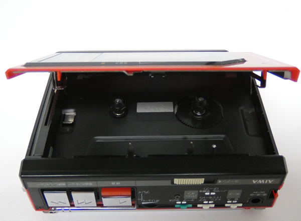 ■AIWA ポータブルラジオカセットレコーダー TR-8 ジャンク品の画像9