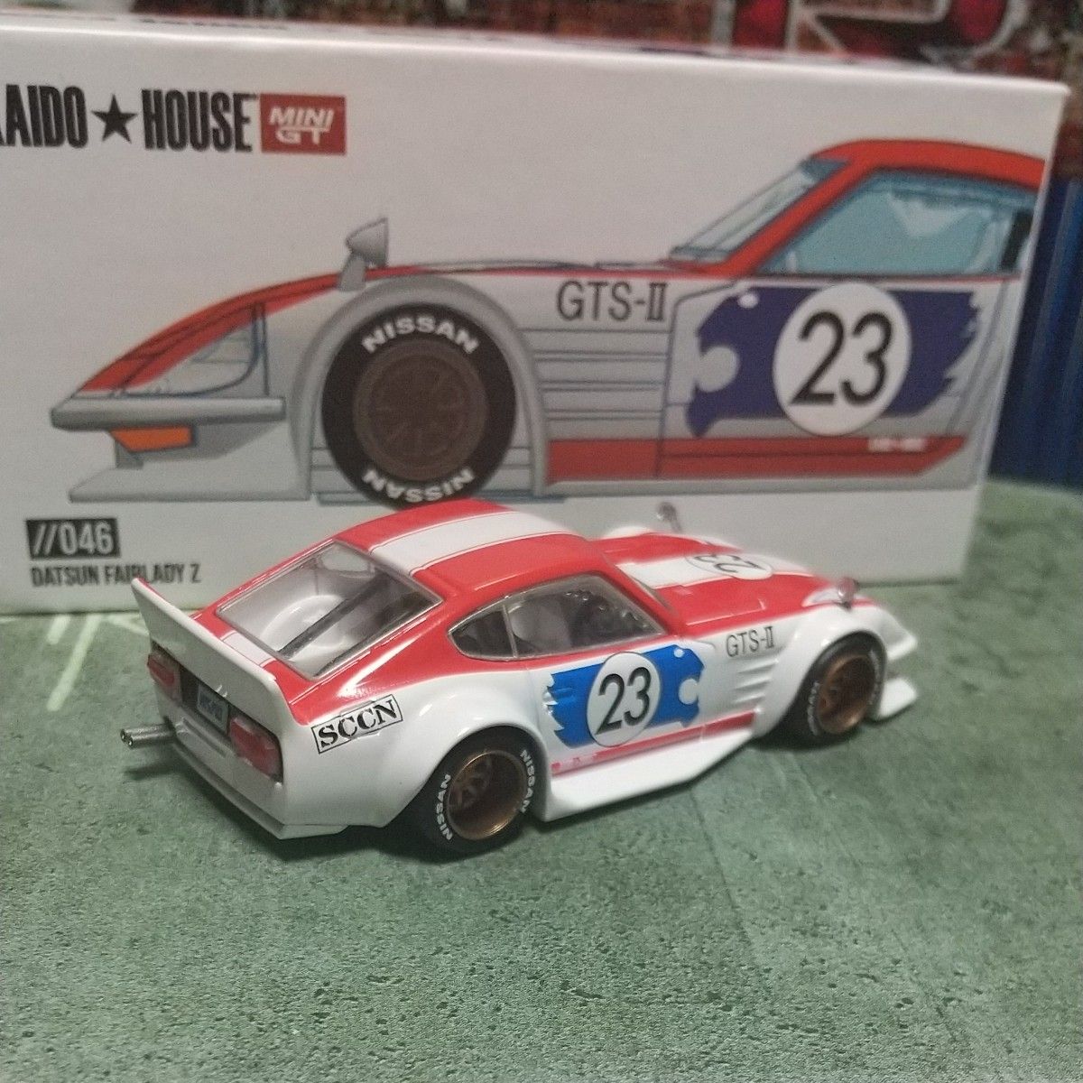 MINI GT x 街道ハウス 1/64  ダットサン  フェアレディ Z     S30