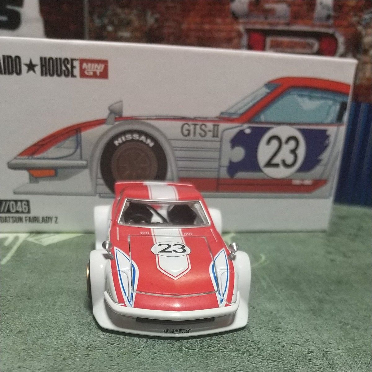 MINI GT x 街道ハウス 1/64  ダットサン  フェアレディ Z     S30