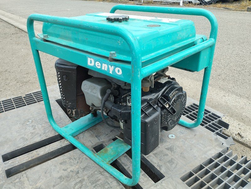 DENYO デンヨー エンジン発電機 ニューパワー2600U2 GA-2606U2 ジャンク2の画像3