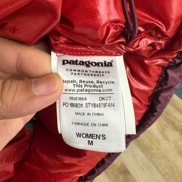 Patagonia パタゴニア フィッツロイ ダウンパーカ M アウトドア 軽量 STY84575FA14 トレッキング キャンプ 登山 防寒 ダウン mc01065043の画像3