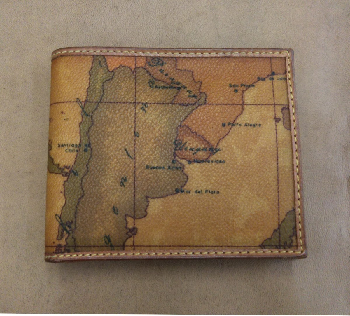 プリマクラッセ　PRIMA CLASSE　二つ折り財布　財布　ウォレット　レザー　世界地図柄_画像1