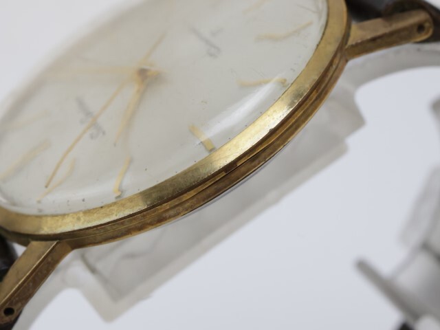 2403-706 セイコー 手巻き式 腕時計 SEIKO 15019E スポーツマン 17石 丸型 金色ケース 金色インデックス_画像3