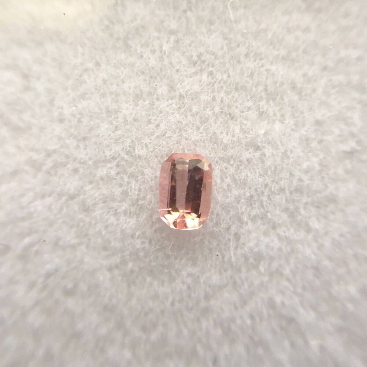 天然ヴェイリネナイト　0.043ct 希少石　ルース　天然石　宝石　裸石　レアストーン　ベイリネナイト　ソーティング付き　1円〜_画像3