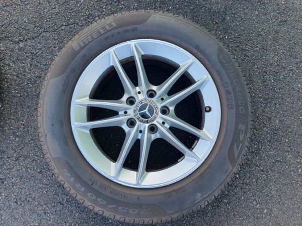 中古★メルセデスベンツ Aクラス 純正 ホイールとタイヤ4本セット★16×6.5J +44 112 5穴・ピレリ 205/60R16 YHBEZ-128の画像5