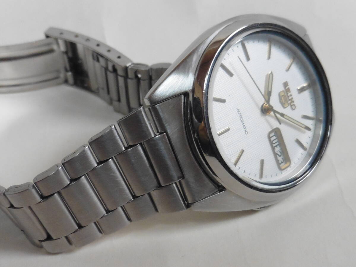 SEIKO 5,  裏スケ 自動巻き カレンダー/曜日付き 動作品 メンズ用 ７S26-0480の画像5