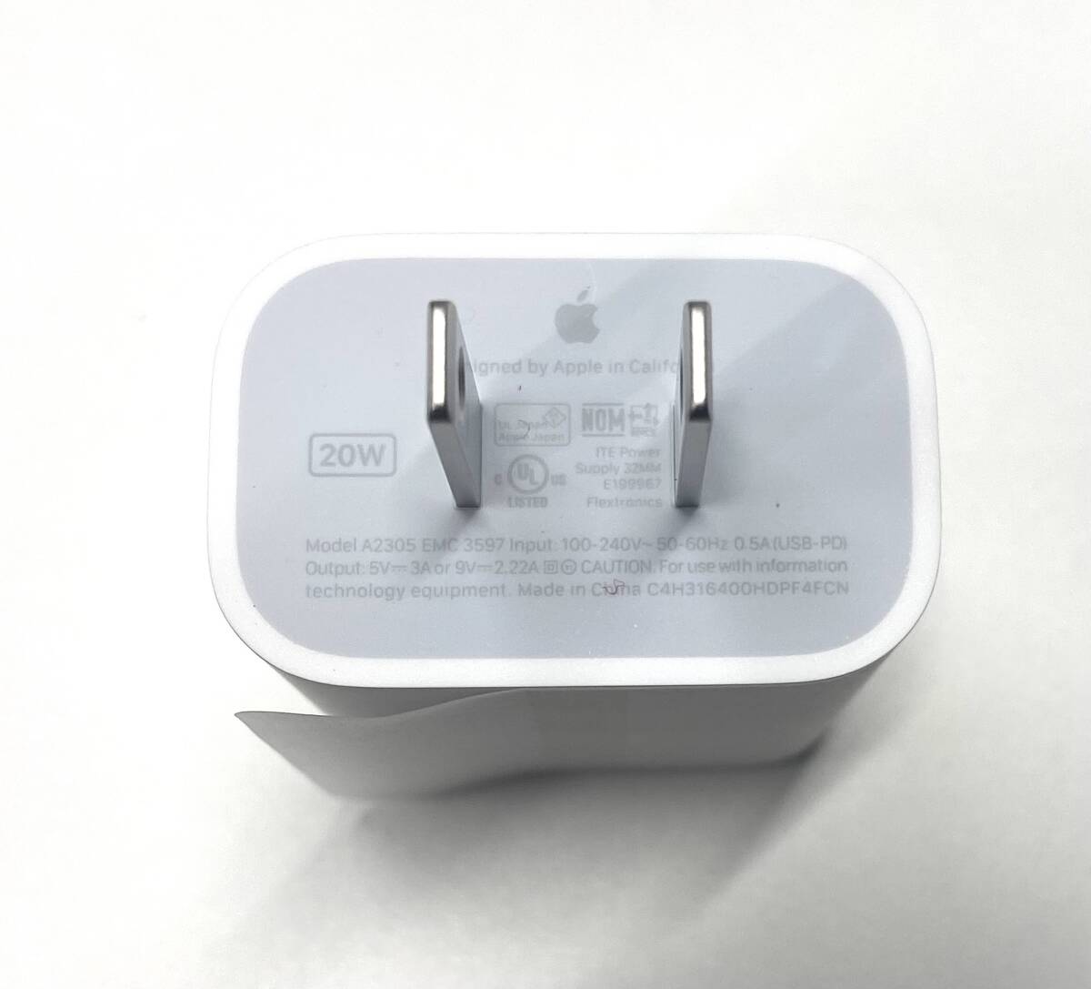 『Apple純正 A2305 電源アダプター USB-C iphone iPad 充電器 20W」の画像1