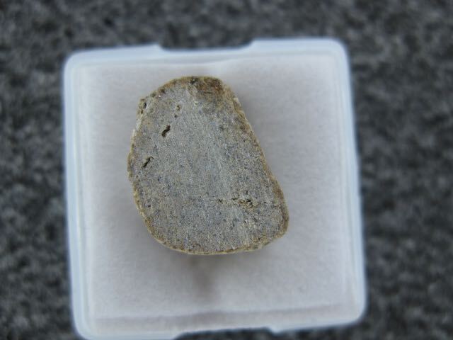 超希少隕石　ビランガ　カット標本　　1.94ｇ _画像3