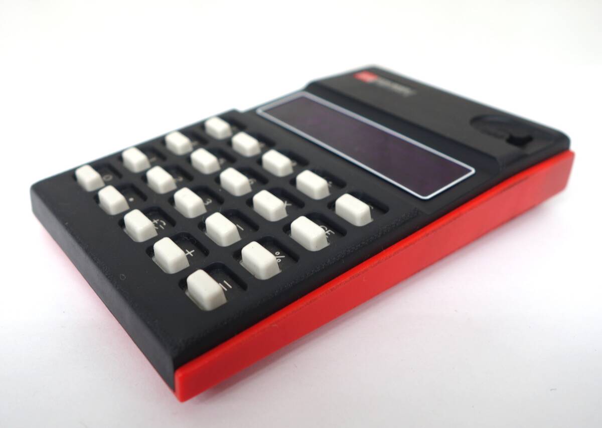レトロコレクション 当時物＊SHARP CORPORATION シャープ＊エルシーメイト 電子そろばん 小型電卓 8桁電卓 赤数字＊EL-106 BLACK/REDの画像3