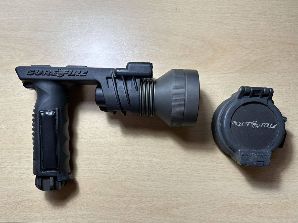 Yahoo!オークション - 【実物 希少】 SUREFIRE M800ウェポン Yahoo!オークション - 【実物 希少】 SUREFIRE M800ウェポン