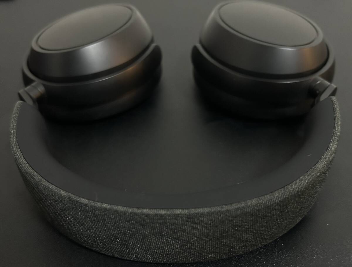 【中古】ゼンハイザー MOMENTUM 4 Wireless ブラック ワイヤレスヘッドホンの画像4