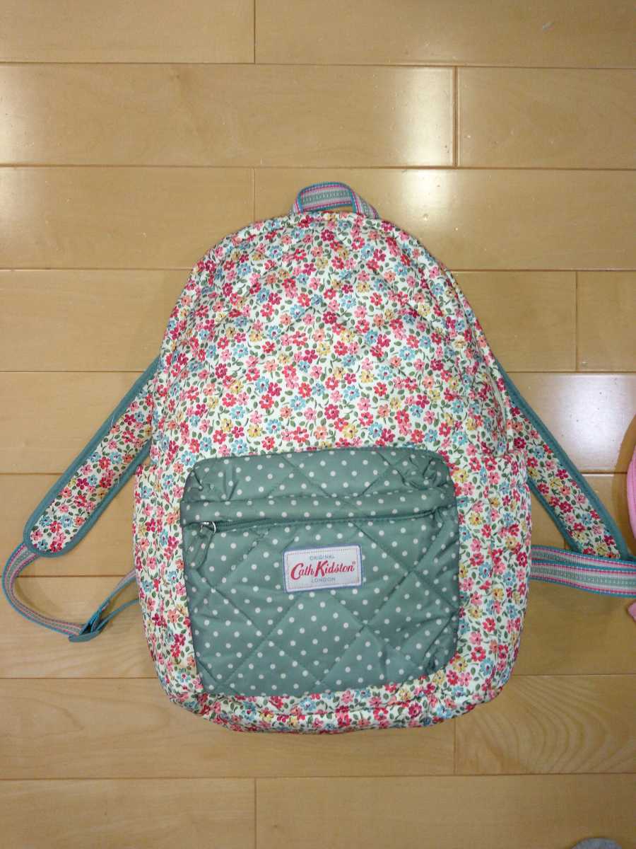 ★新品★6800円購入★おまけ１点付！キャスキッドソン Cath Kidston リュック 定番リバティ柄 リバティプリント柄★オイルクロス キャス_画像3