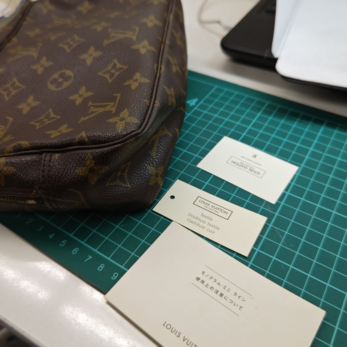 LOUIS VUITTON ルイヴィトン ポーチ トゥルース トワレット23 モノグラム M47524 ブラウン セカンドバック クラッチバック エの画像9