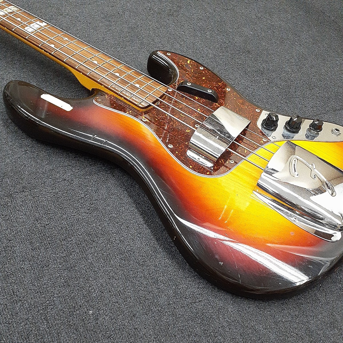 Fender フェンダー Japan JAZZ BASS TRADE MARK ELECTRIC BASS OFFSET Contour Body ジャズベース エレキベース 楽器 ソフトケース付き だの画像5