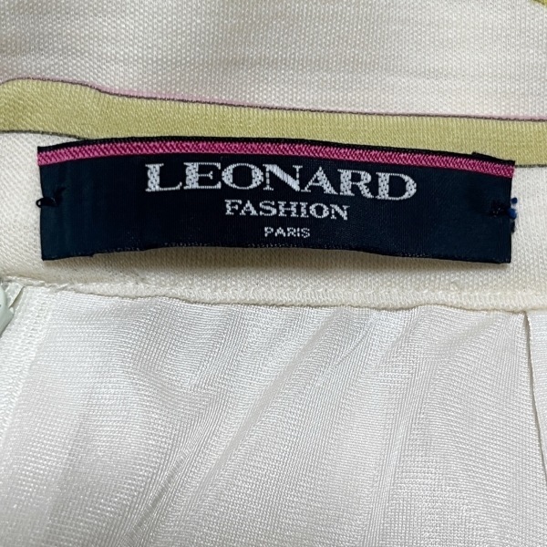 レオナール LEONARD スカート サイズ73 - ライトイエロー×パープル×マルチ レディース ひざ丈/花柄 ボトムス_画像3