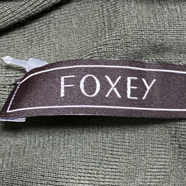 フォクシー FOXEY 長袖セーター/ニット サイズ38 M - カーキ レディース クルーネック トップス_画像3