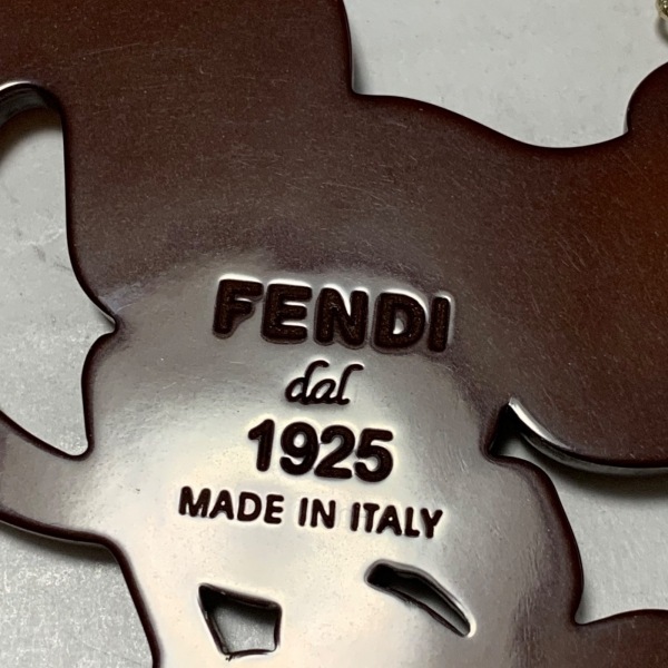 フェンディ FENDI キーホルダー(チャーム) - プラスチック ダークブラウン×オレンジ×マルチ リス/80周年記念/限定品 キーホルダーの画像3