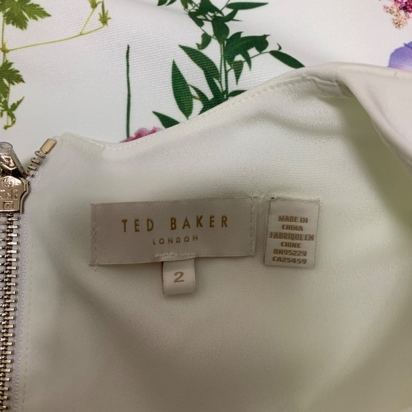 テッドベイカー TED BAKER サイズ2 M - ライトグリーン×マルチ レディース Vネック/半袖/ロング/花柄 ワンピース_画像3