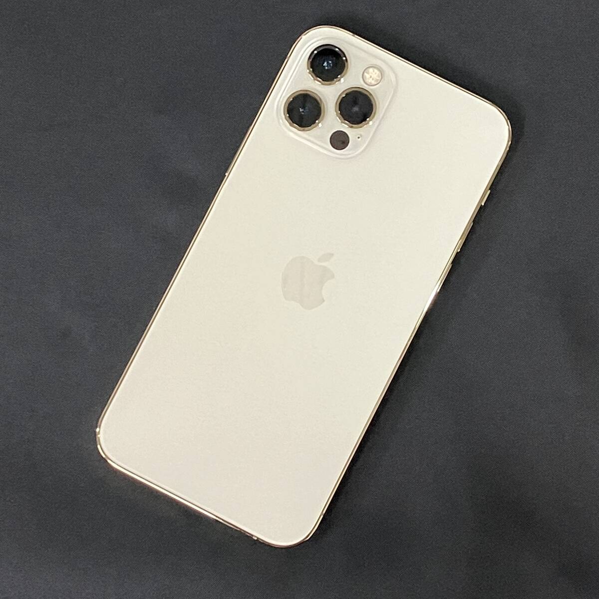 【中古 美品】SIMフリー iPhone12 Pro 128GB ゴールド MGM73J/A バッテリー最大容量94% 利用制限〇 softbank版の画像2