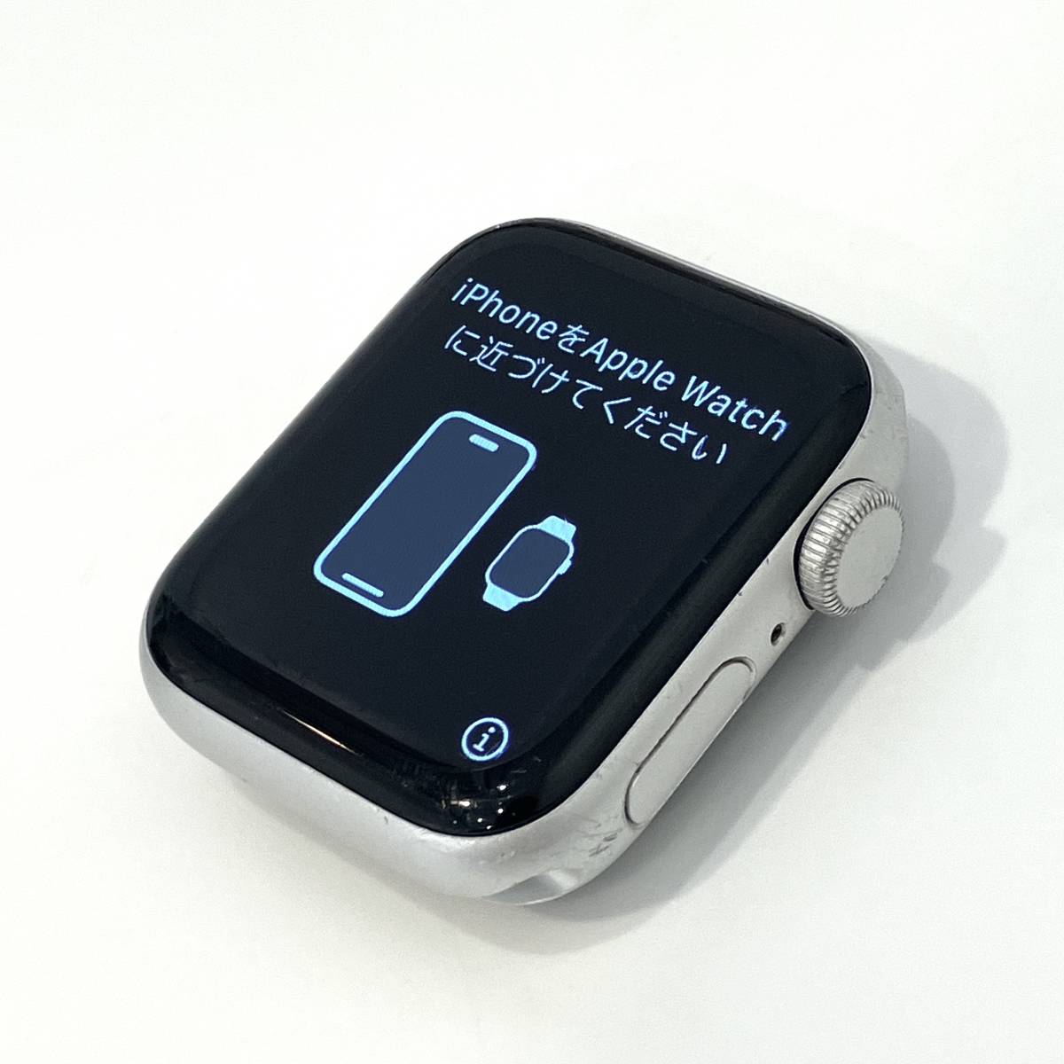 【中古】Apple Watch SE 40mm GPSモデル MYDX2J/A シルバーアルミニウムケースの画像1