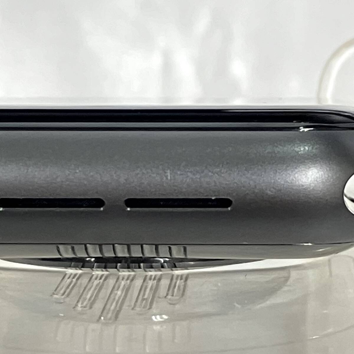 【中古 美品】Apple Watch SE 第1世代 40mm GPSモデル スペースグレイアルミニウムケース MKQ13J/A バッテリー最大容量97%の画像4