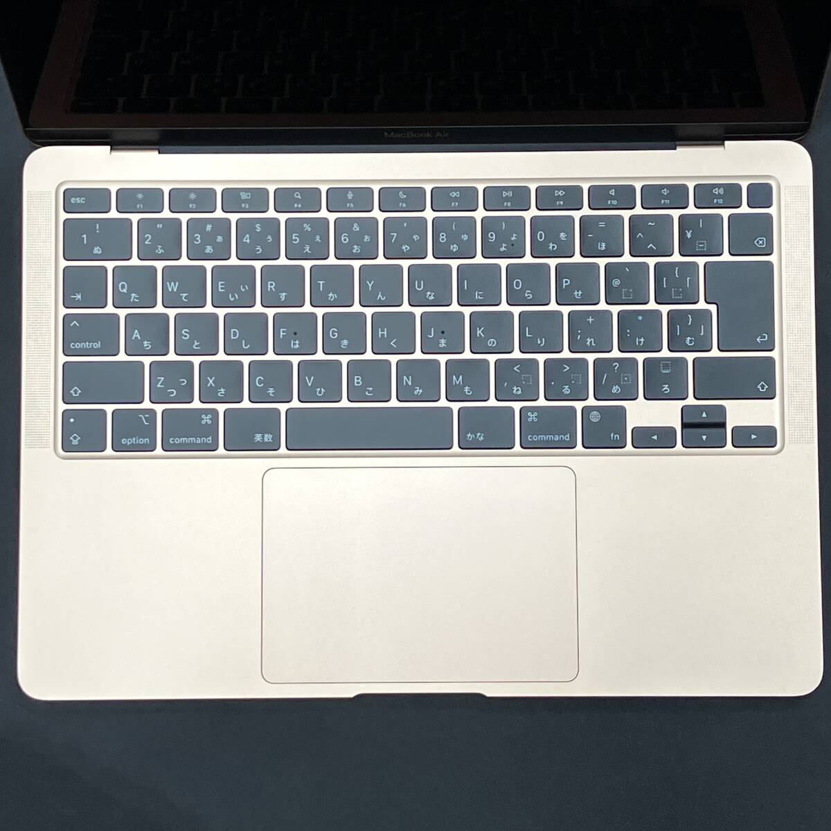 【中古 ジャンク品】Apple MacBook Air 13インチ M1/8GB/256GB ゴールド MGND3J/A Late2020の画像3