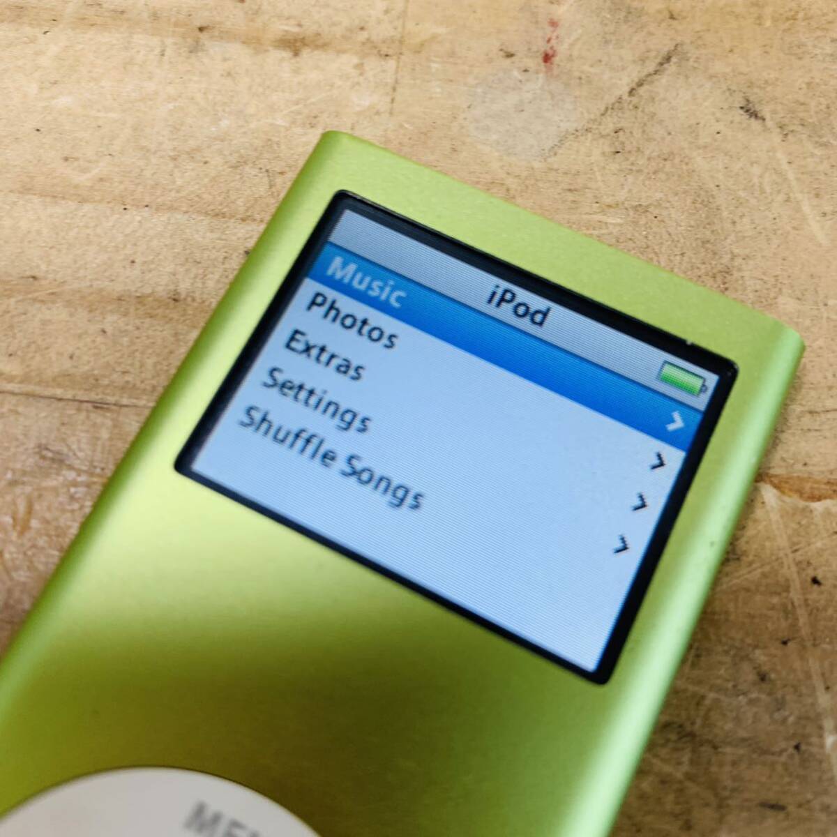 2P38415-5 動作OK 初期化OK iPod nano Apple/アップル A1199 4GB デジタルオーディオプレイヤー/アイポッド 本体の画像2