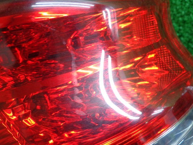 9EJ2230UC1 ) トヨタ エスティマ アエラス ACR50W 中期型 純正テールライト+フィニッシャーランプセット　　イチコ28-209/28-205_画像3