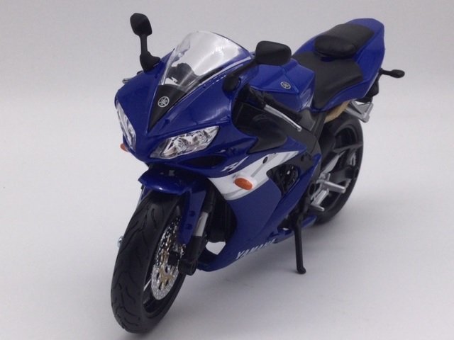 1/12 YAMAHA YZF-R1 ヤマハ バイク 青白 模型 オートバイ ４代目 2004年式 コレクション Japanモーターサイクルシリーズ_画像1