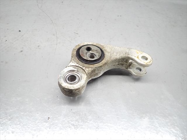 β240410-4 Suzuki GSX-R750 GR71F 1 type (S60 year ) out of print! rare! original rear suspension link arm damage less!