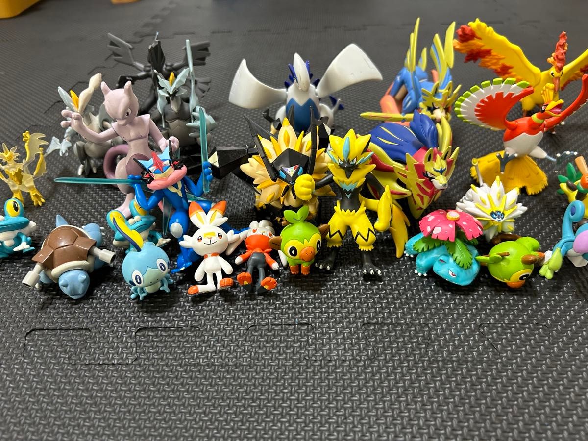 中古　詰め合わせ　フィギュア ポケモン モンコレ ポケットモンスター モンスターコレクション　ザシアン　ザマゼンタなど　20個以上