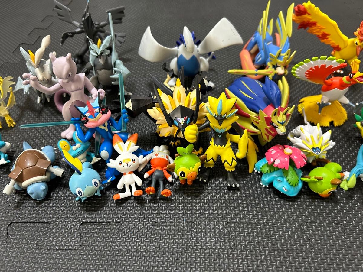 中古　詰め合わせ　フィギュア ポケモン モンコレ ポケットモンスター モンスターコレクション　ザシアン　ザマゼンタなど　20個以上