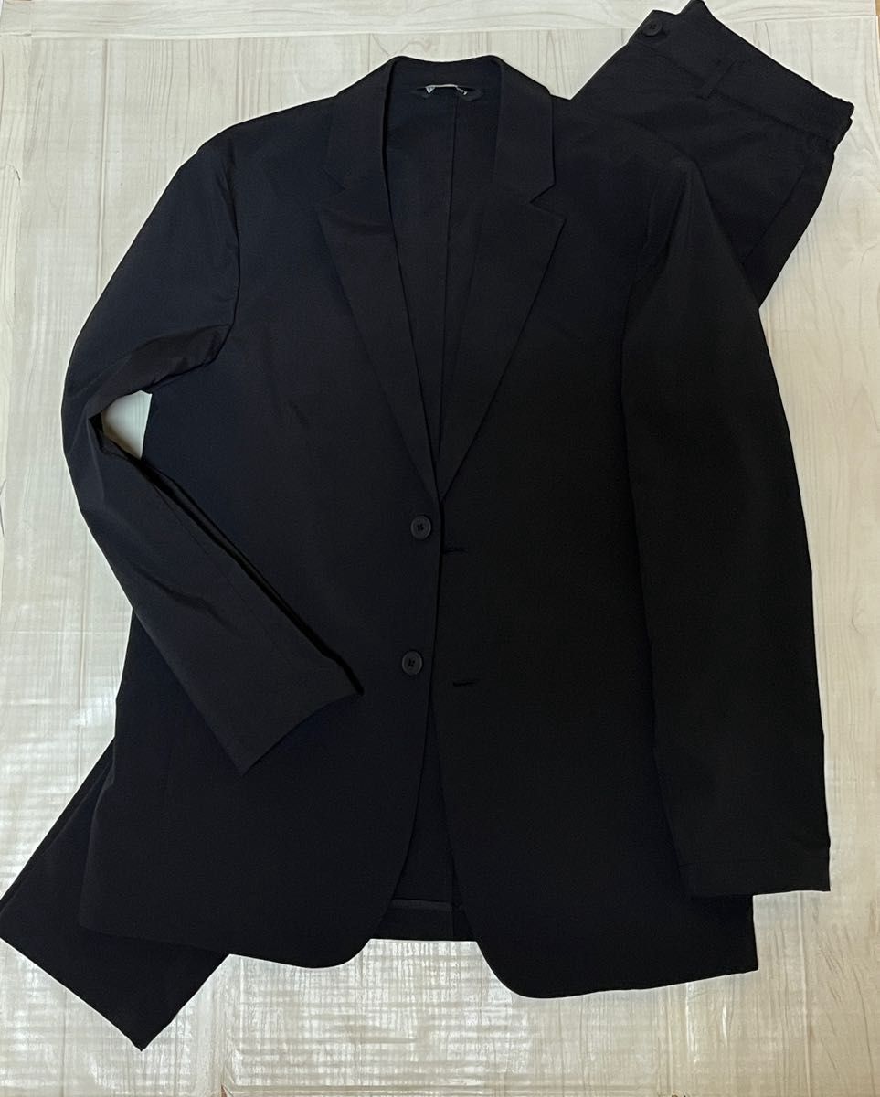 ユニクロ × セオリー 感動ジャケット スラックス スーツ セットアップ ブラック ジャケットMサイズ スラックスSサイズ