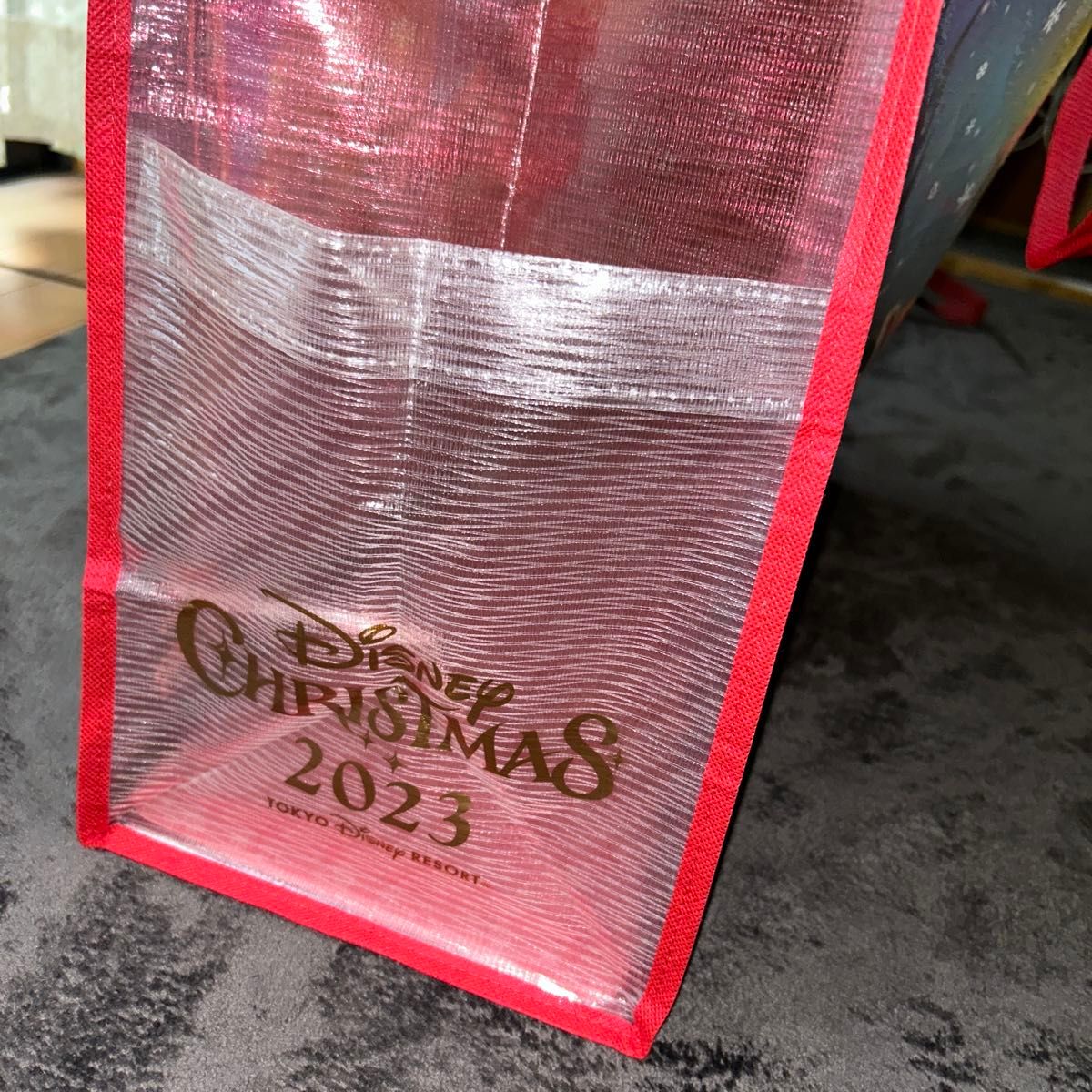 ディズニーショッピングバッグクリスマスバージョンBIGサイズ&マリオ不織布バッグ&ディズニーお土産袋2枚(大サイズ)おまけ付き
