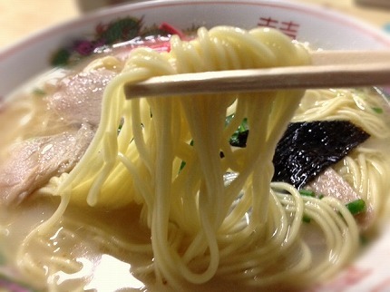 大特 激レア 人気 市場にはあまり出回ってない商品です 豚骨ラーメン 九州味 さがんもんの干しラーメン とんこつ味 おすすめ 旨い42760