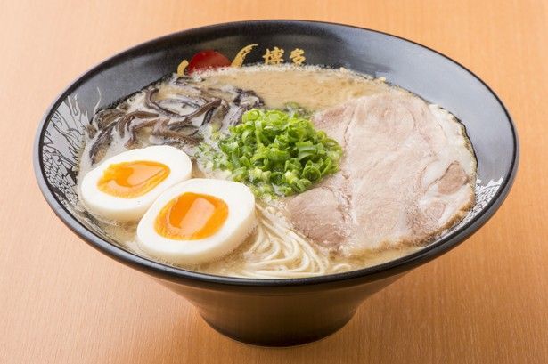 人気　豚骨　ラーメン　 博多豚骨ラーメン 有名店 一幸舎 監修 味のマルタイの自信作 九州博多の行列のできる有名店 全国送料無料42736