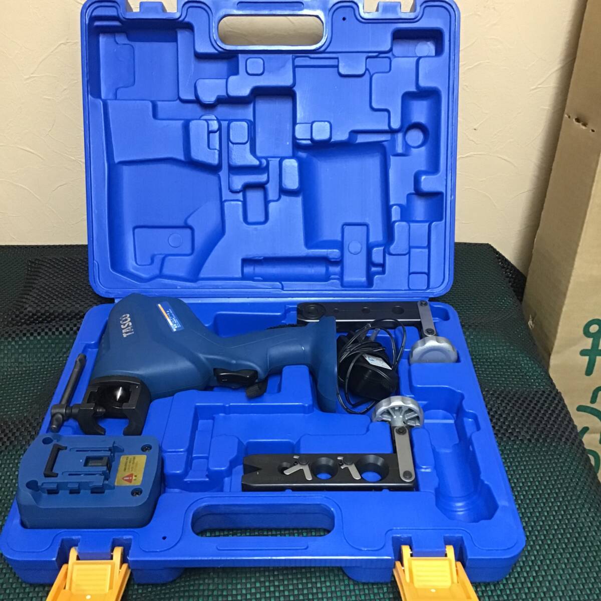 【中古Bランク】○タスコ コードレスフレアー TA550VF