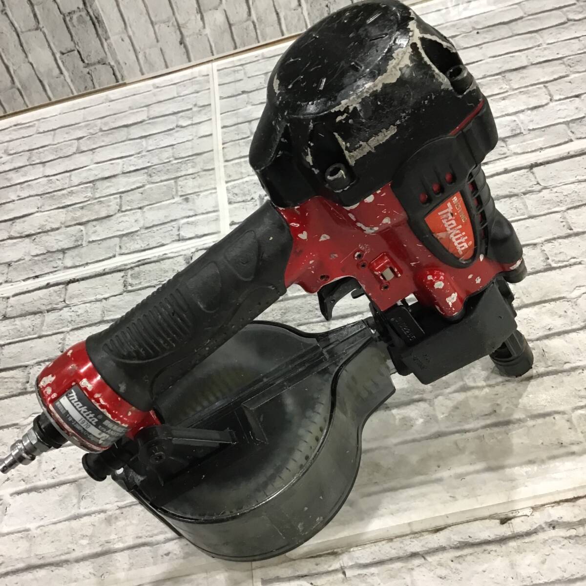 中古品】☆マキタ(makita) 高圧エア釘打ち機 AN511HB 中古品】☆マキタ(makita) 高圧エア釘打ち機 AN511HB