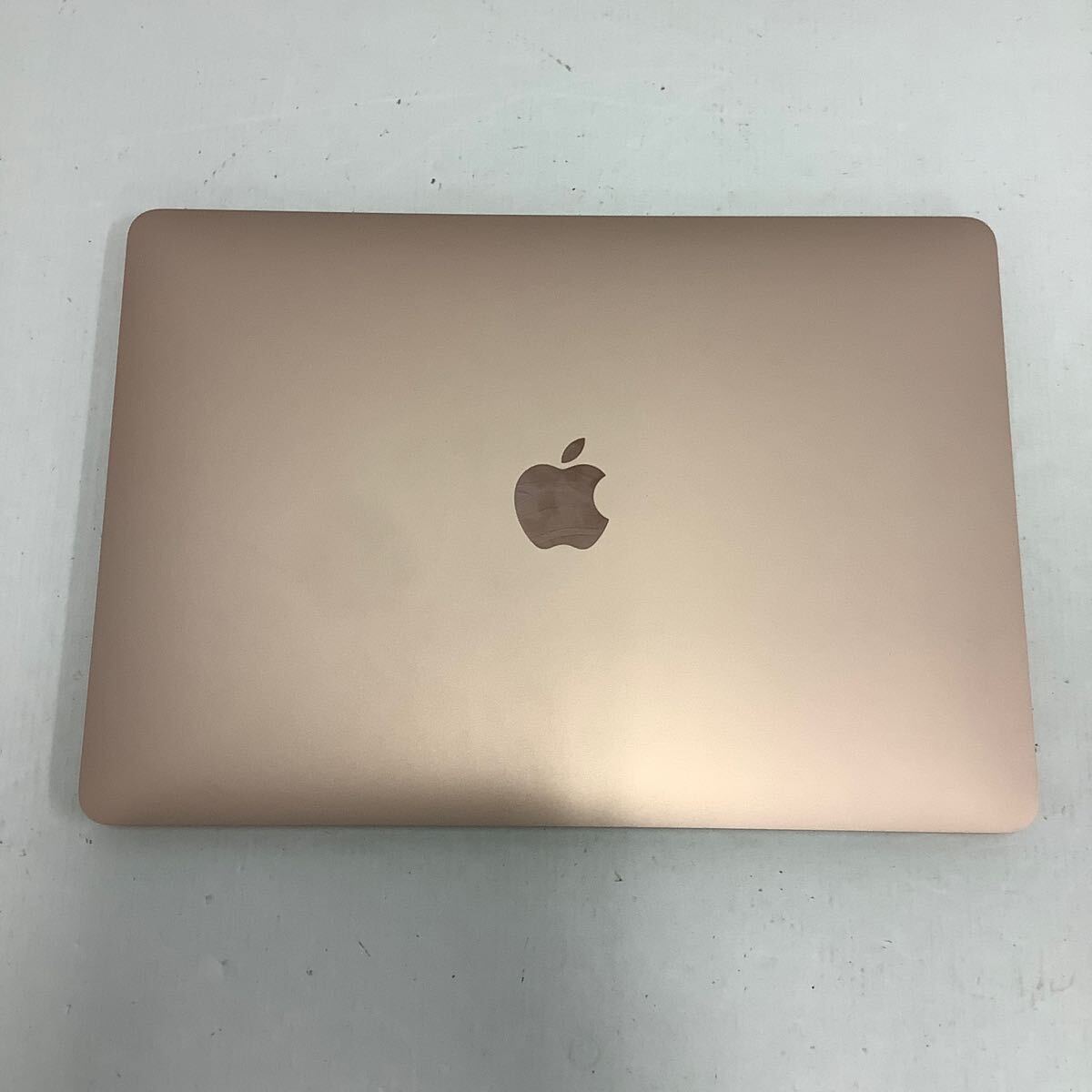 65 【傷あり】Apple MacBook Air A2337 （80）の画像4