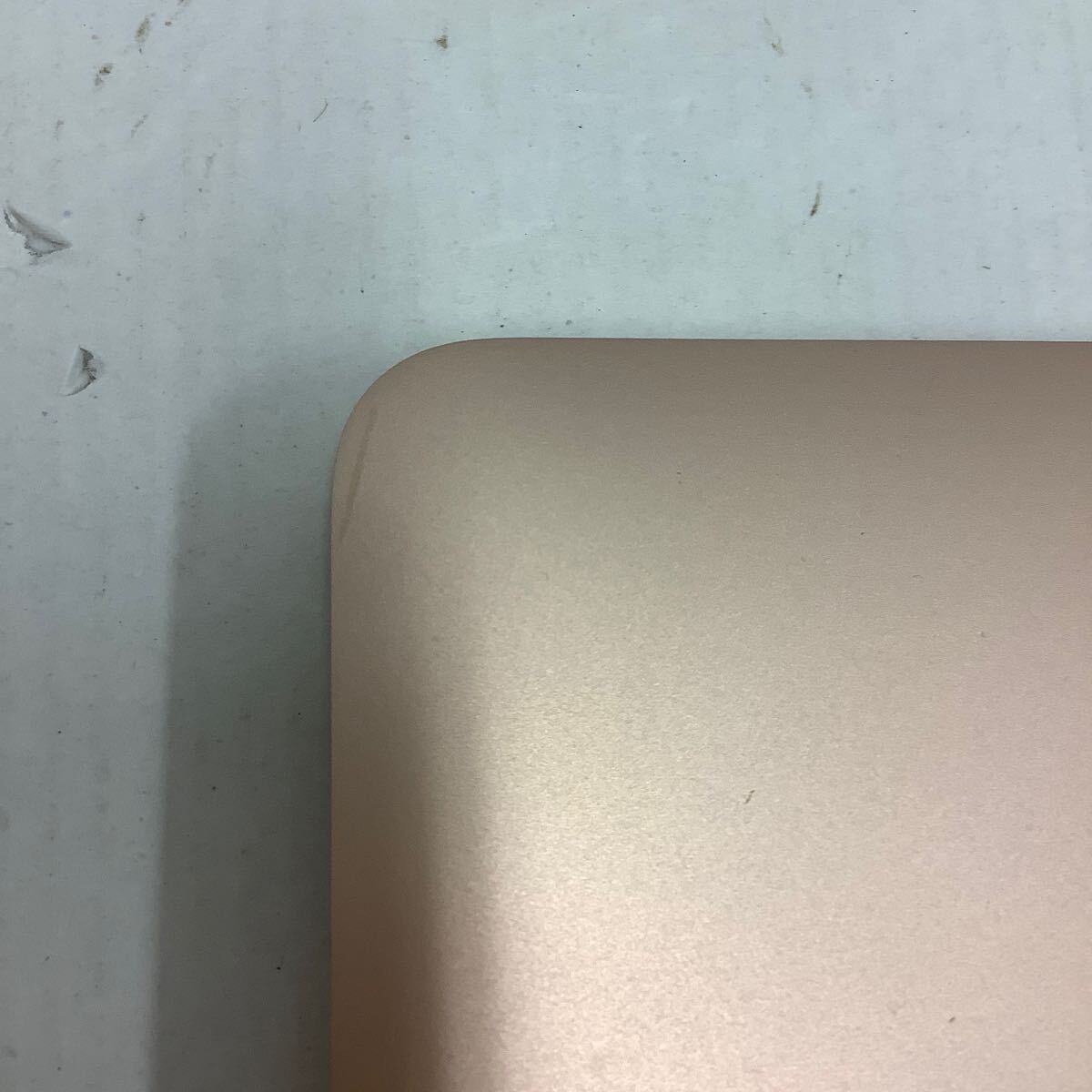 65 【傷あり】Apple MacBook Air A2337 （80）の画像6