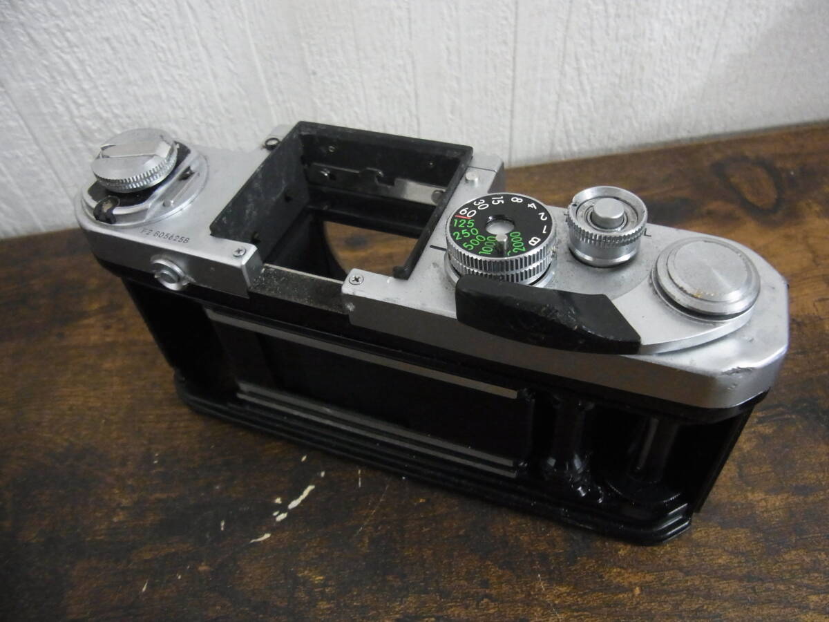 K251/一眼レフカメラ Nikon F2 8056258 シルバー ボディ 部品取り ジャンク品 ニコン 詳細は説明文記載 他多数出品中の画像6