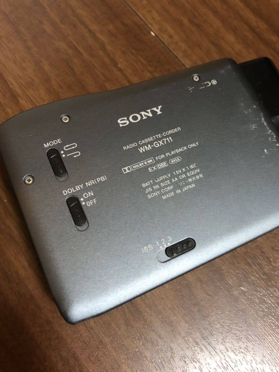 4.17 WALKMAN ソニー SONY 通電不可ジャンク RADIO CASSETTE-CORDER WM-GX711の画像4