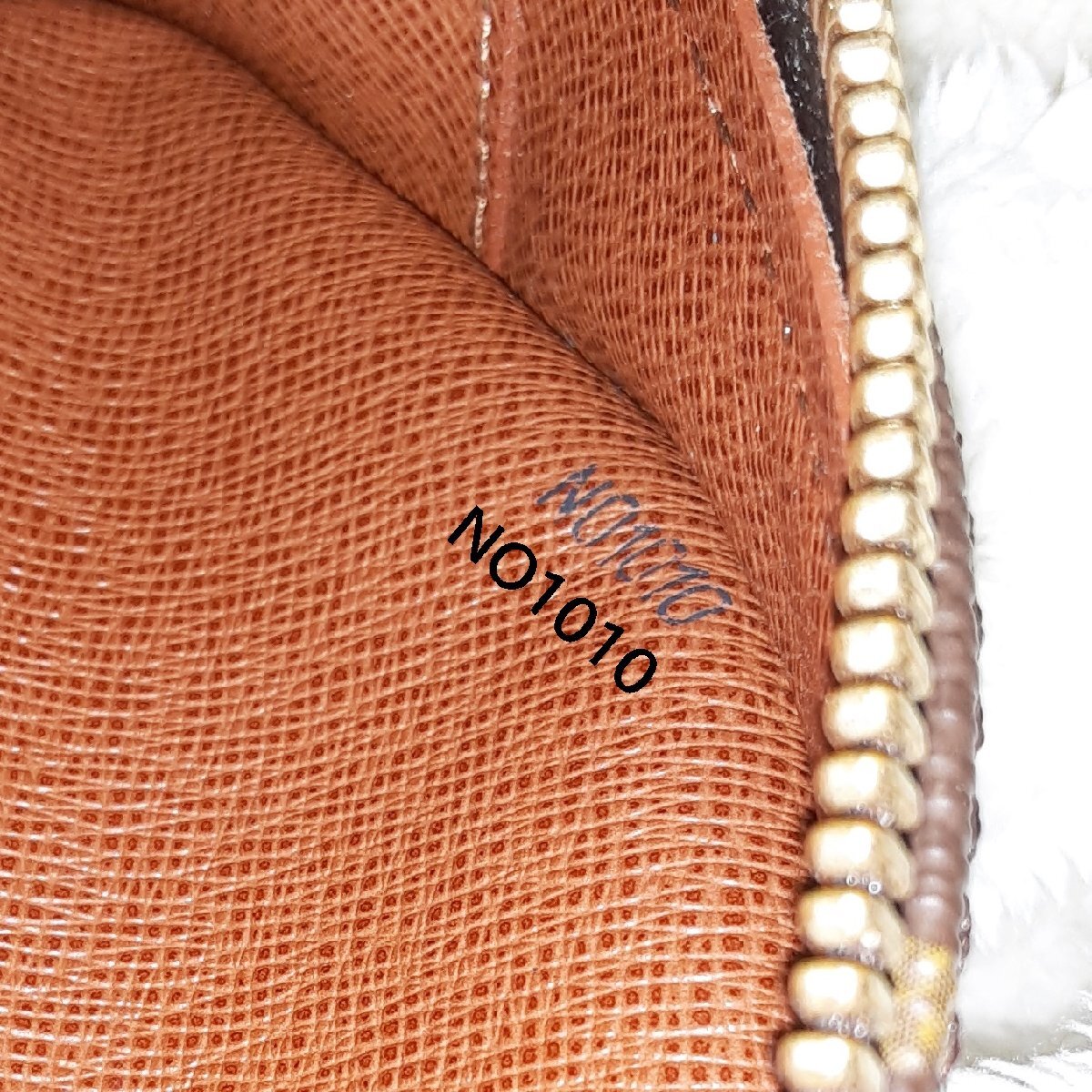 Louis Vuitton ルイ ヴィトン モノグラム ブロワ M51221 NO1010 ショルダーバッグ 保存袋ありの画像10